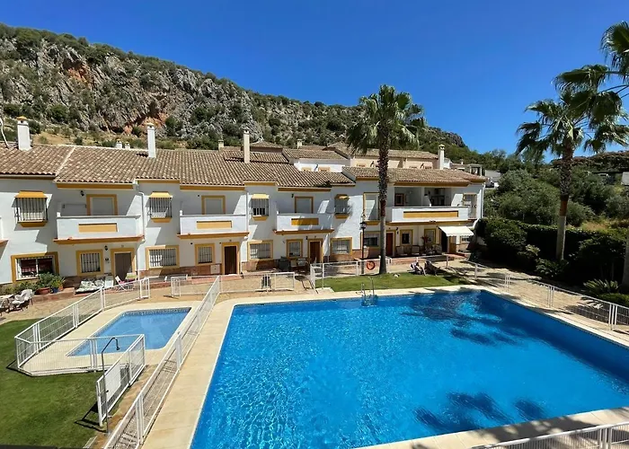 Casa Lucia Y Clara Benaojan